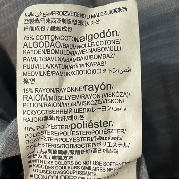 Women’s Under Armour Light Gray Lightweight Loose HeatGear Hoodie. Size SM/P/CH. - Picture 11 of 11